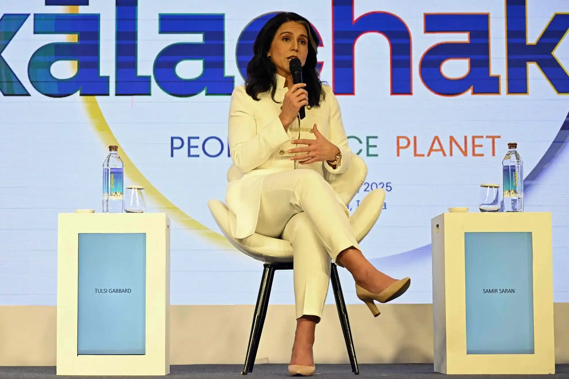 Директор Национальной разведки США Тулси Габбард выступает на Raisina Dialogue