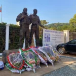 бронзовая статуя Евгения Пригожина и Дмитрия Уткина