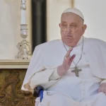 Папа Франциск в инвалидном кресле