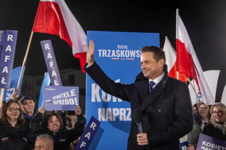 Рафал Тшасковский во время митинга