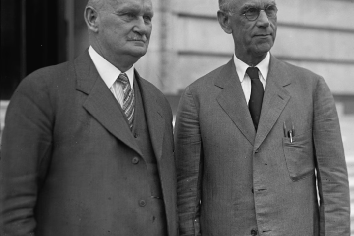 Уиллис-Хоули-и-сенатор-Рид-Смут