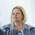 Нэнси Фезер