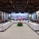 Российская и украинская делегации