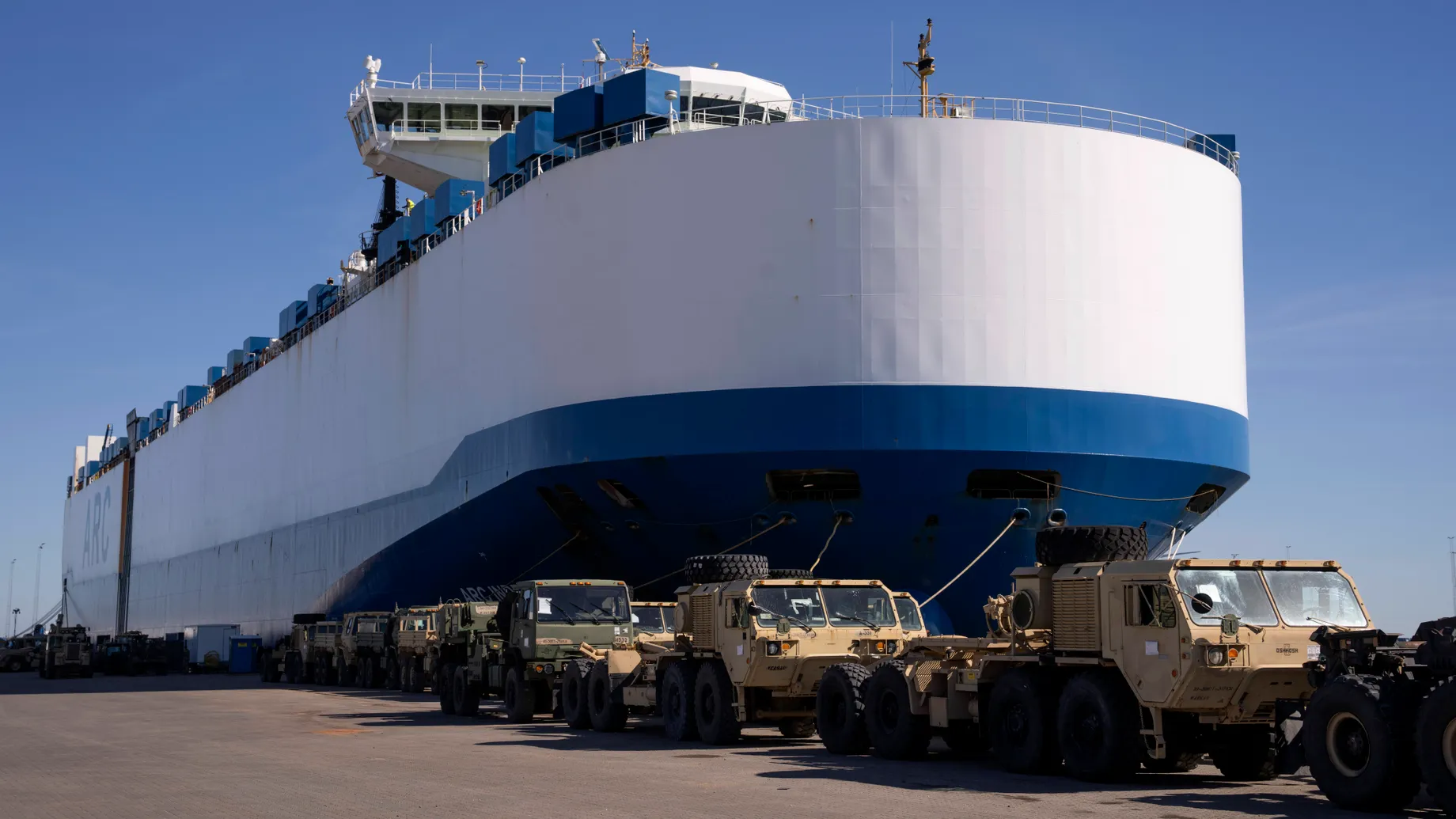 Американские военные машины в Эсбьерге, Дания