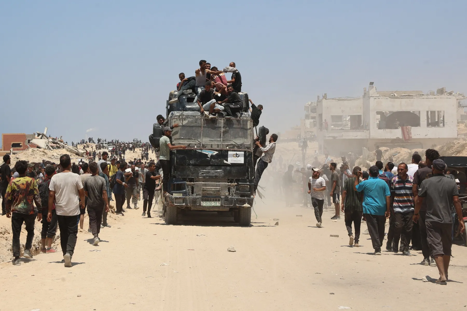 люди в Газе