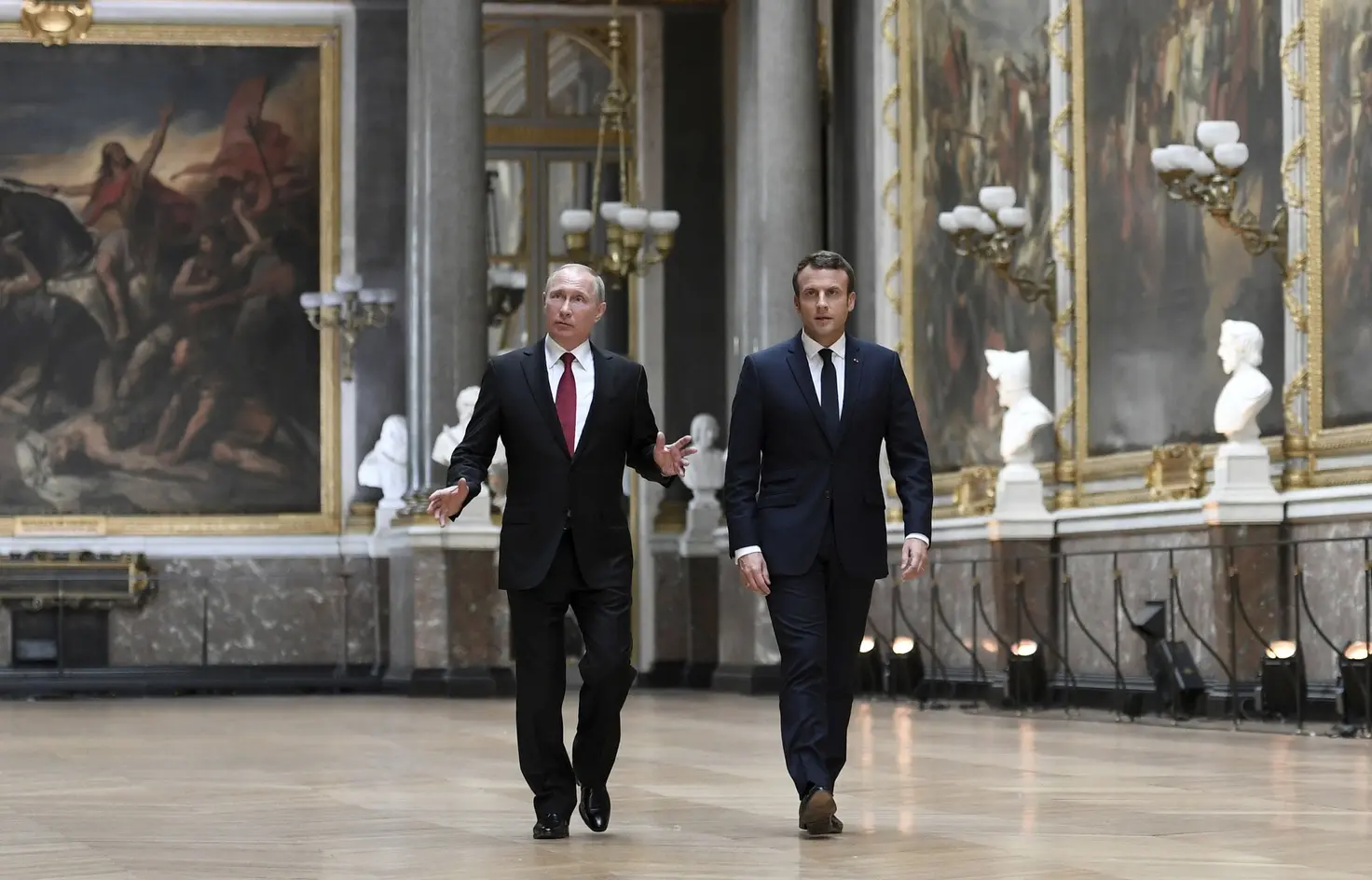 Макрон и Путин