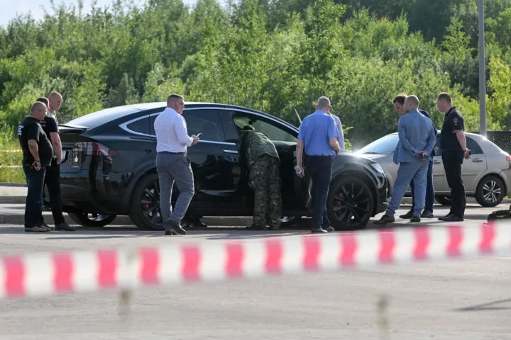 The body of Russian Transport Minister Roman Starovoit
