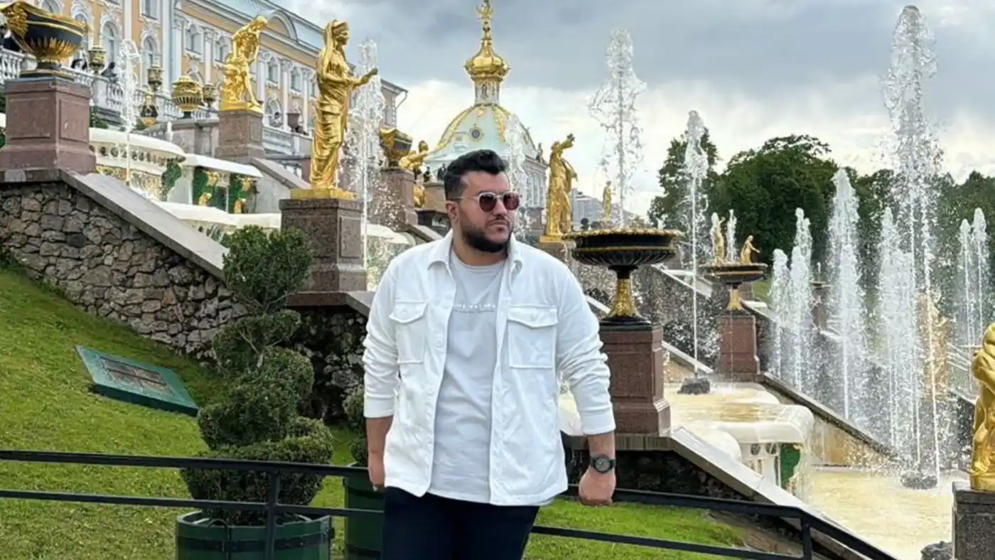 Петергофский-дворец