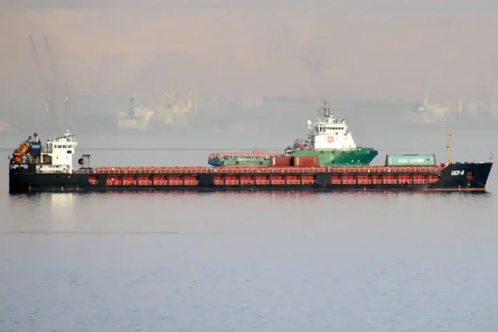 The Port Olya-4 vessel