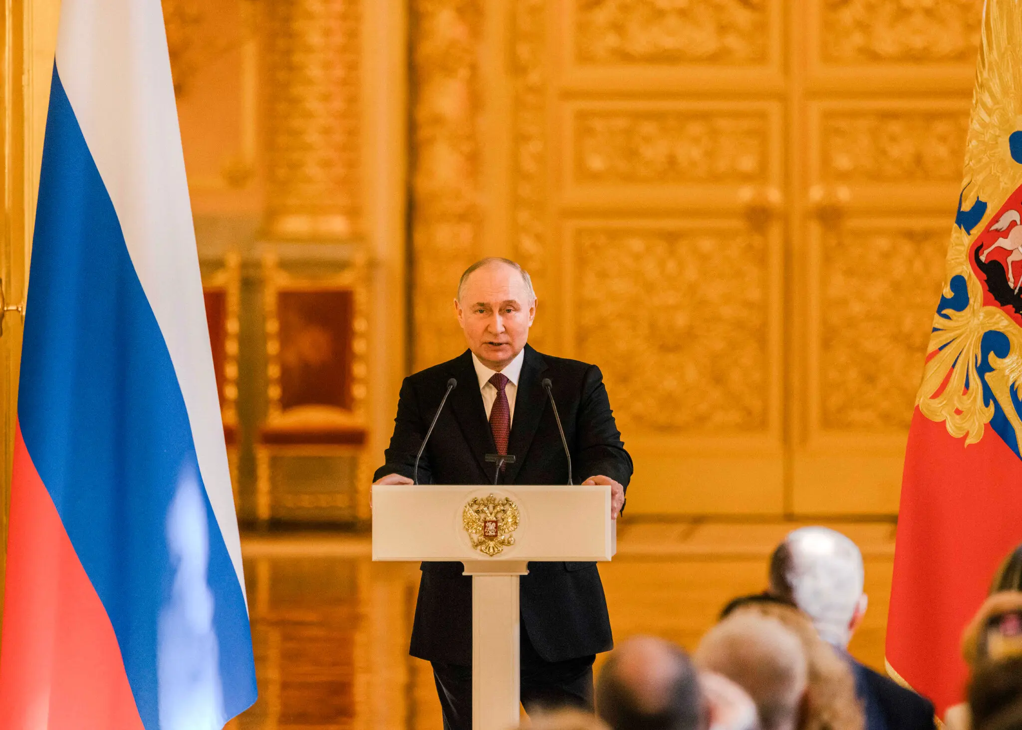 Владимир Путин выступает