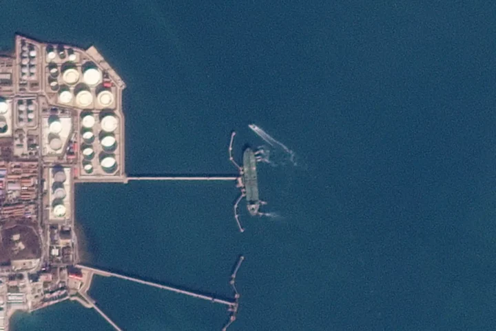 Спутниковый снимок нефтяного танкера