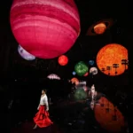 во время показа