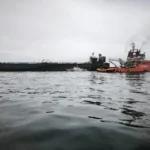 Повреждённый пожаром танкер Kairos