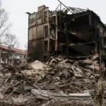 разрушенный дом