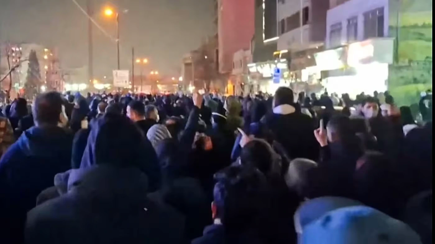 демонстранты