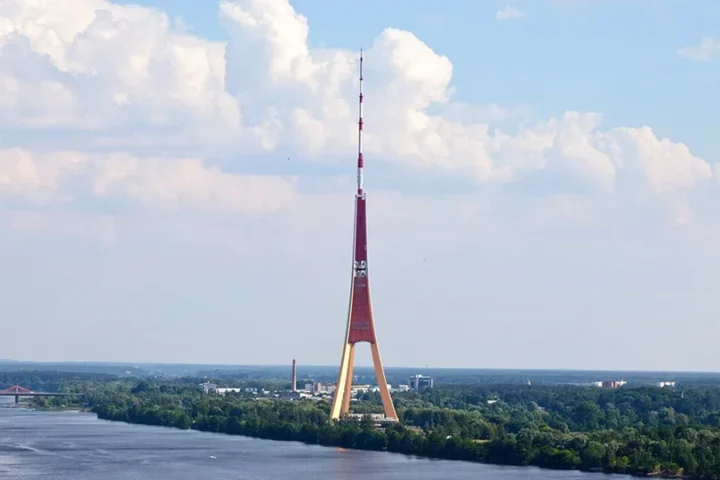 Национальная станция